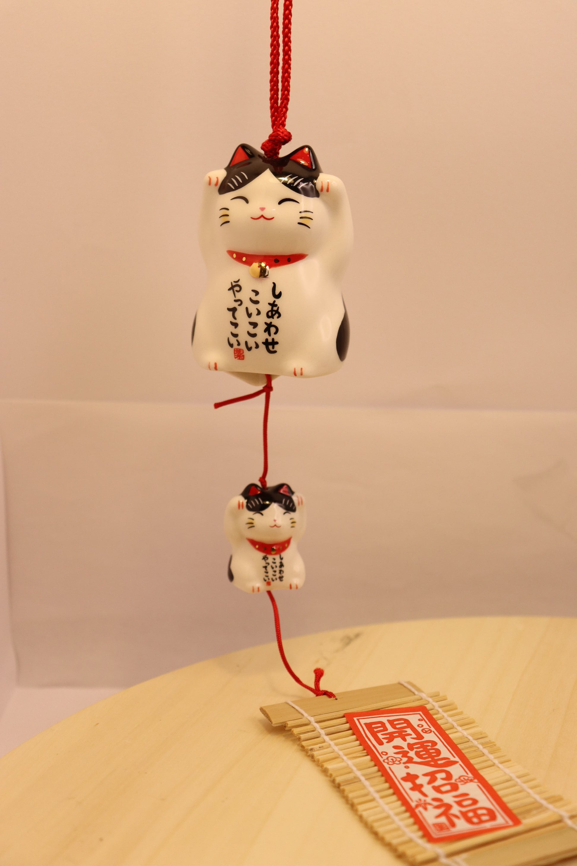 FUURIN OF MANEKINEKO ,Lucky cat WIND CHIME WITH 2 blak white cats - LE COSE DIYADI