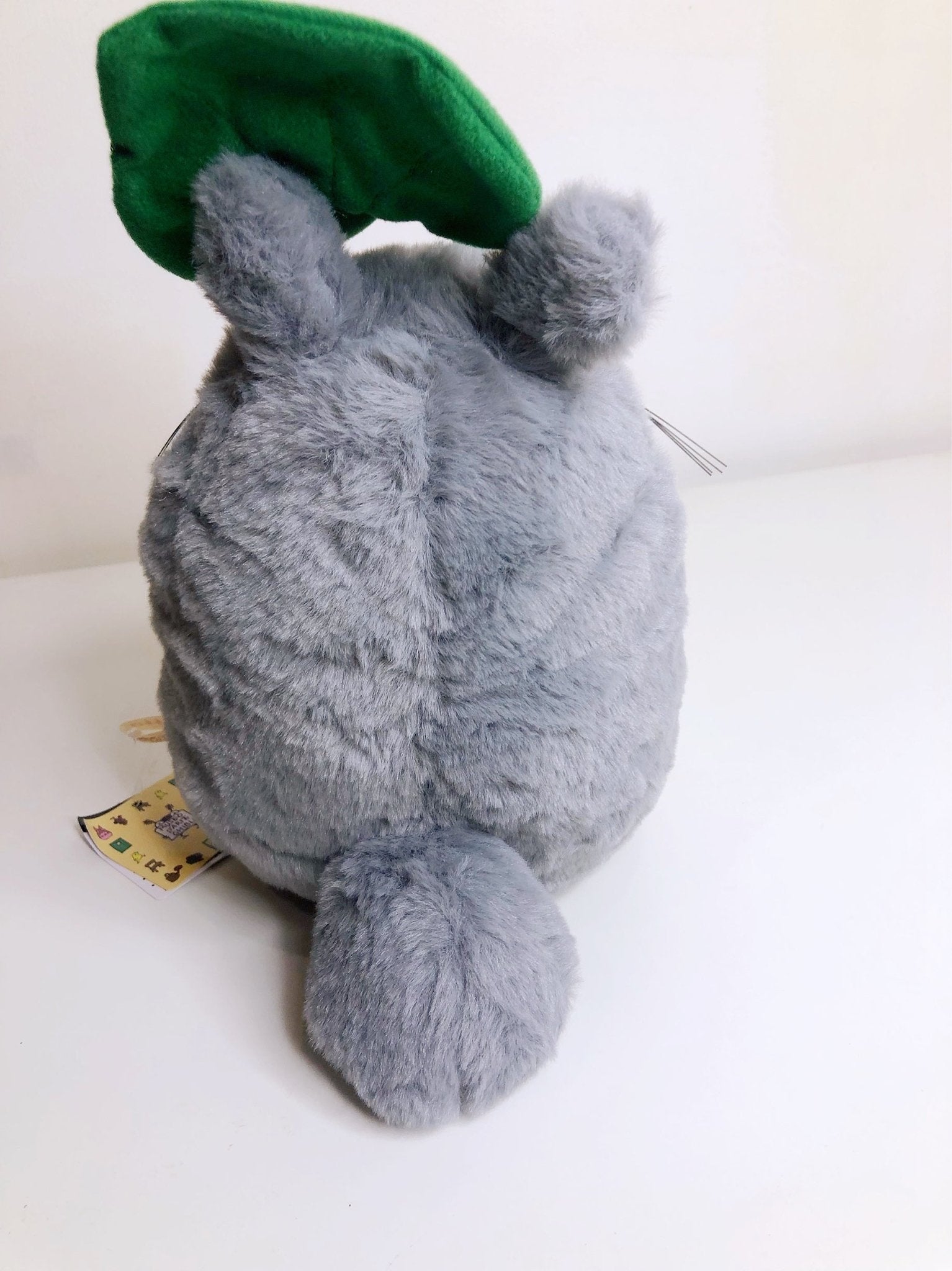 Peluche pupazzo di Totoro con foglio (Grande) - LE COSE DIYADI